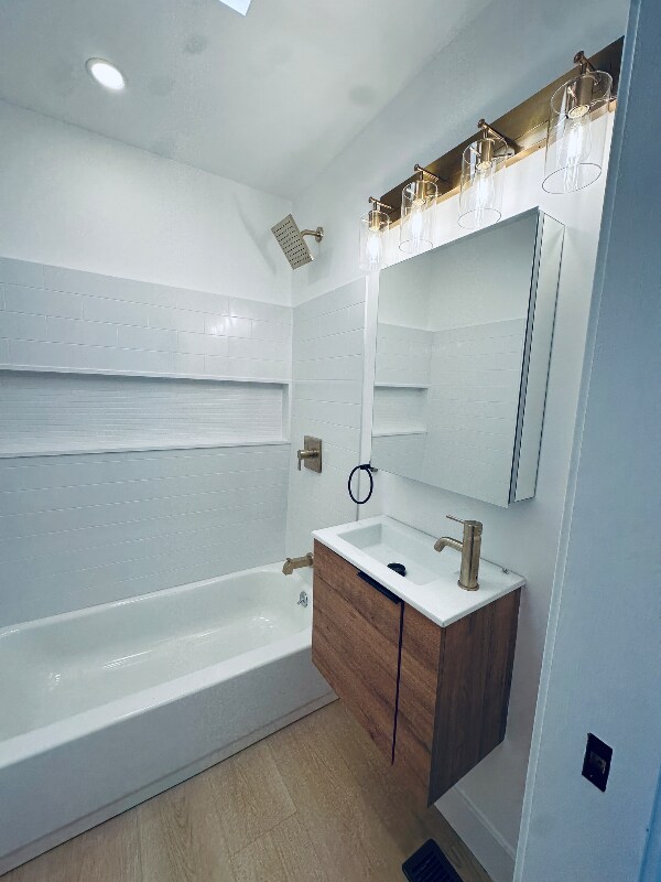 Building Photo - 280 Endicott Ave