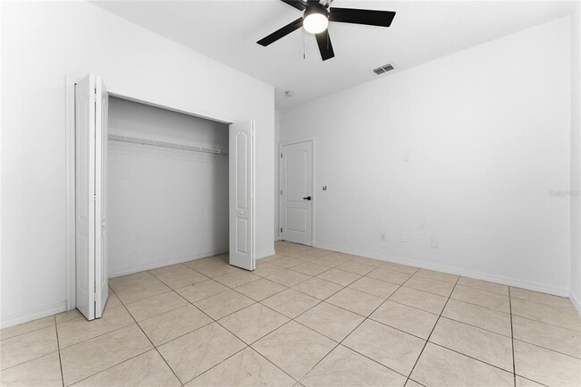 Building Photo - 4932 Olde Kerry Dr