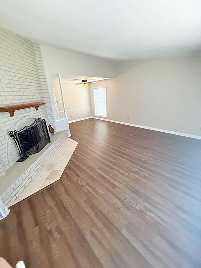 Building Photo - Beautiful 3 bed 2 bath home in The Colony Tx