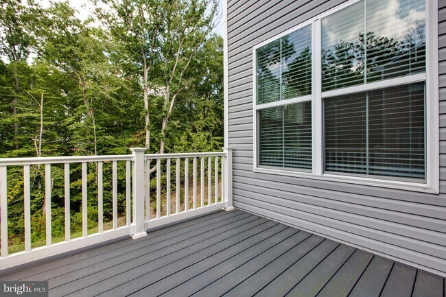 Building Photo - 2546 Buckthorn Dr