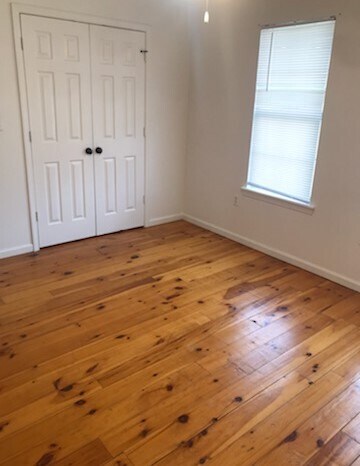 Building Photo - 2020 Southwood Dr