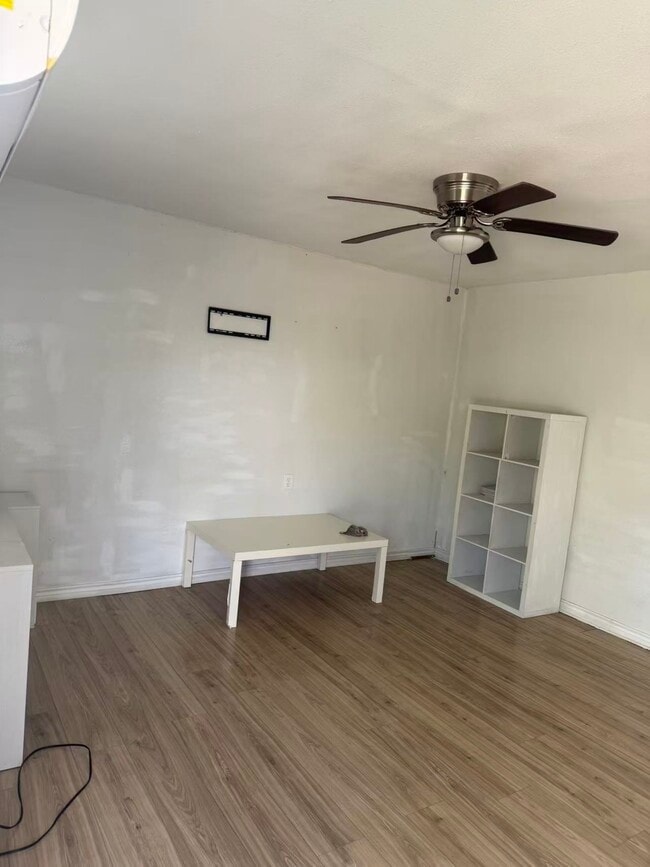 Building Photo - 6131 Fenske Ln