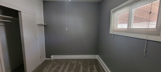 Building Photo - 2 Bedroom Home