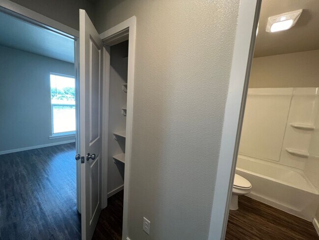 Building Photo - Pre leasing for July: Upland West.