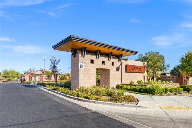 Building Photo - Lovely Home!