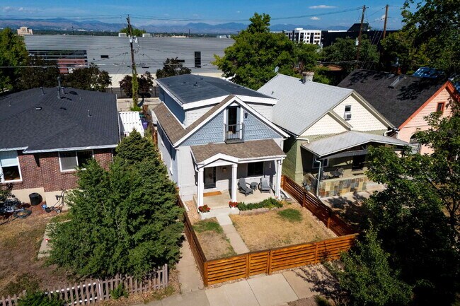 Building Photo - Charming Home in the Baker Neighborhood!