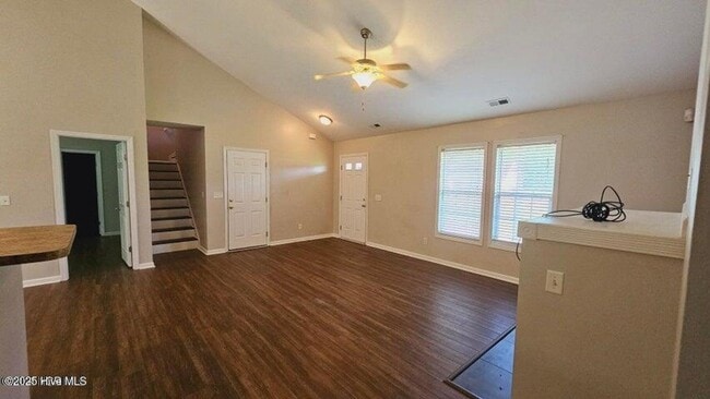 Building Photo - 122 Christy Dr