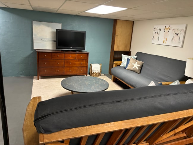 Building Photo - 56 Captain Thomas Rd