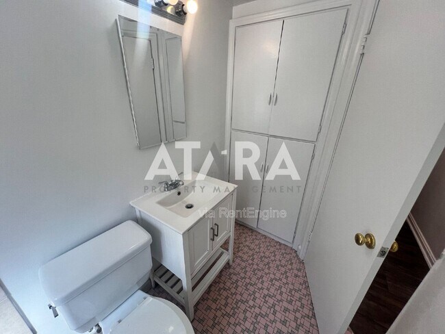 Building Photo - 177 W 300 N