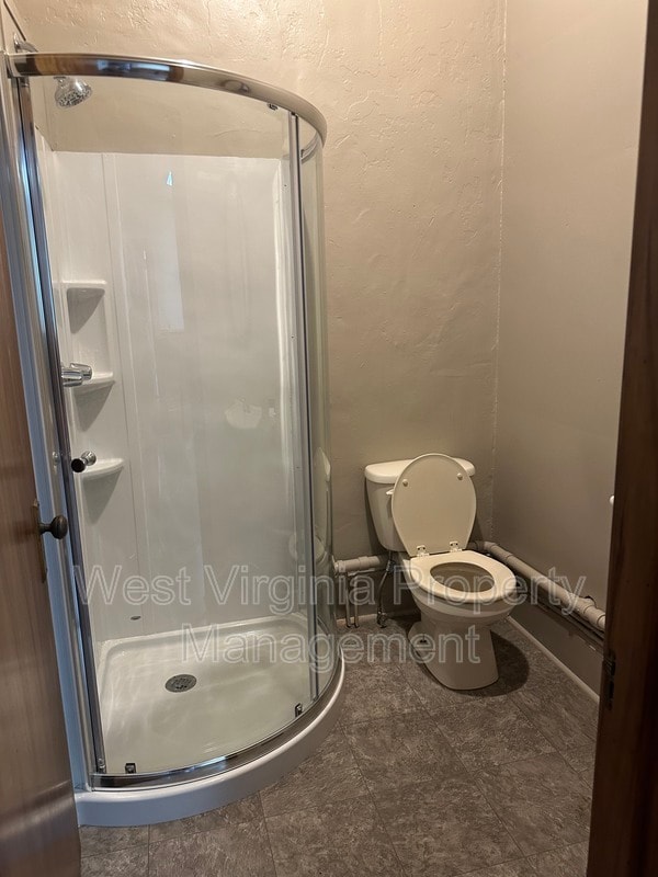 Building Photo - 221 Temple St