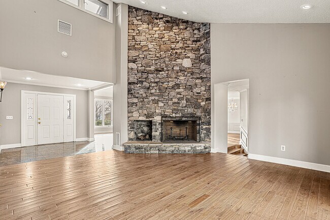 Building Photo - 274 Elkins Rd