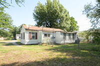 Building Photo - 4010 SE 12th St