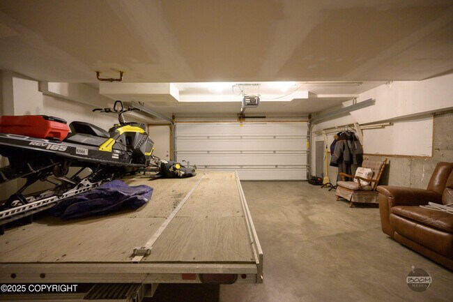 Building Photo - 6923 Gold Kings Ave