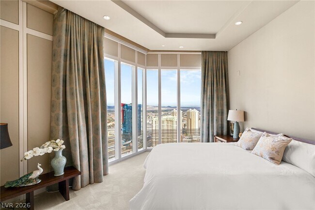 Building Photo - 3750 S Las Vegas Blvd