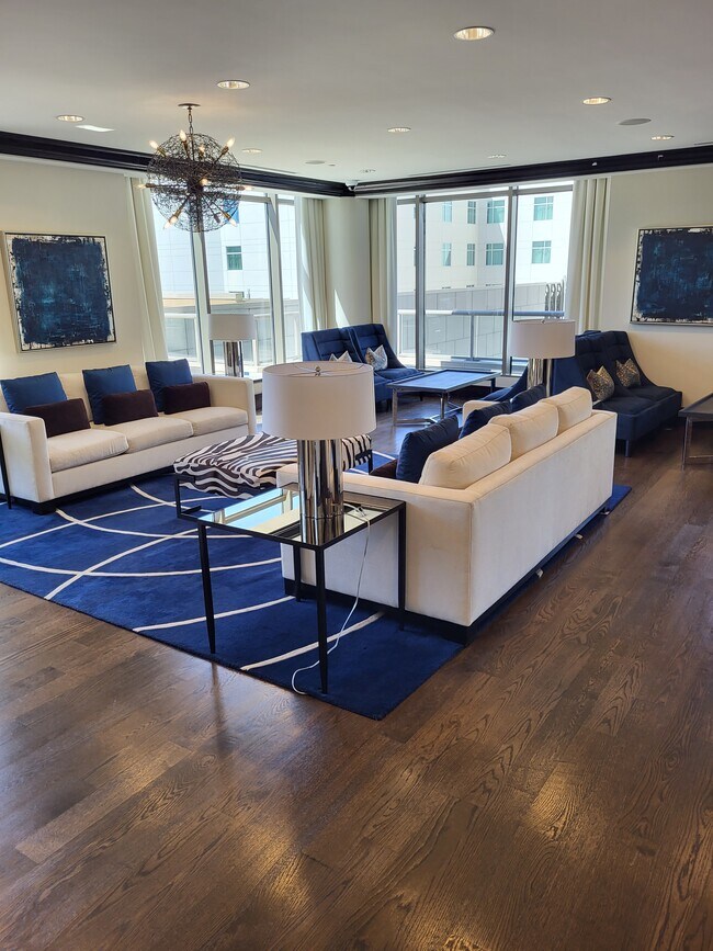 Building Photo - 270 17th St NW