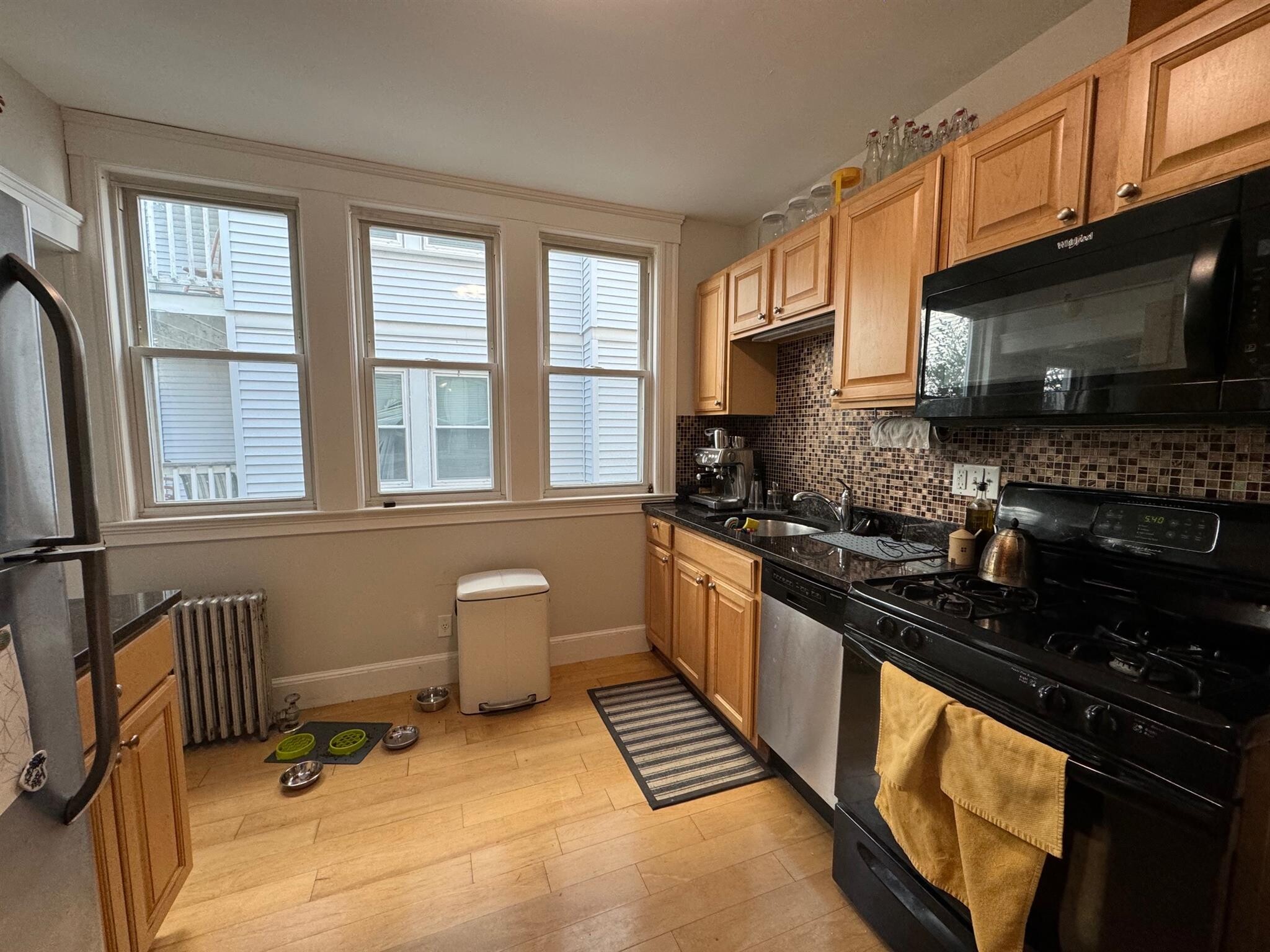 Building Photo - 12 Silvey Pl