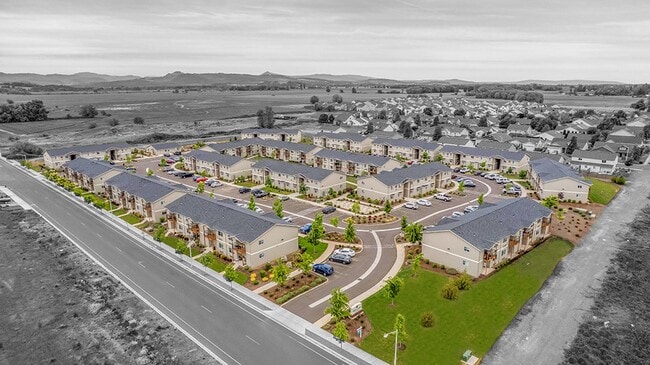 Building Photo - Country Living with Modern Flair: Wake up to the sounds of nature, Live Minutes from Everything