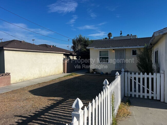 Building Photo - 14101 Anderson Pl