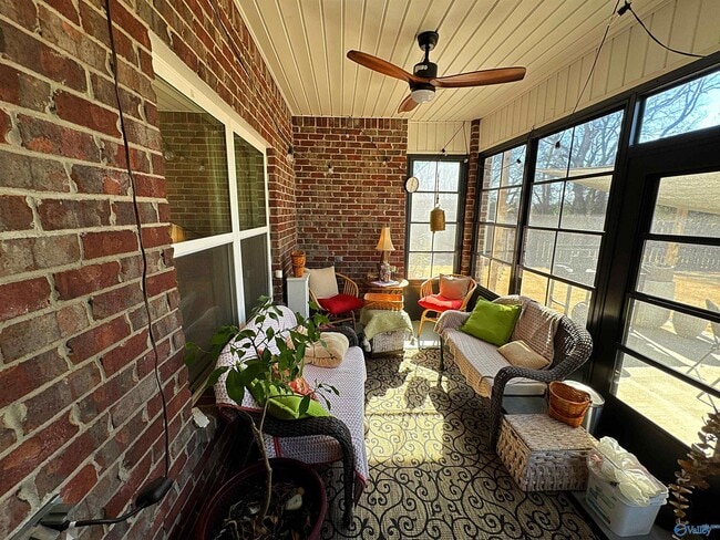 Building Photo - 12767 Tallulah Dr