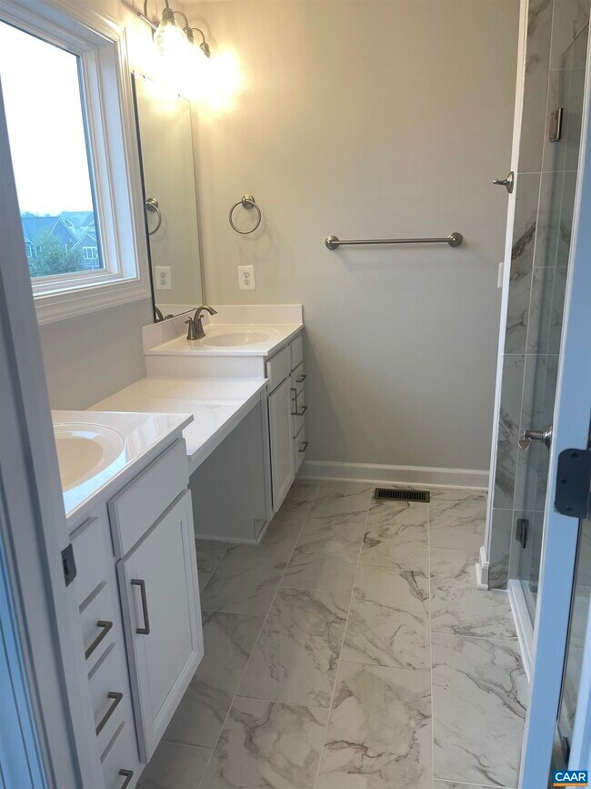 Building Photo - 5178 Golf Dr