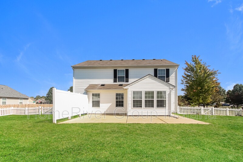 Building Photo - 1690 Stanford Dr