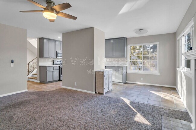 Building Photo - 7960 Mission Vista Dr