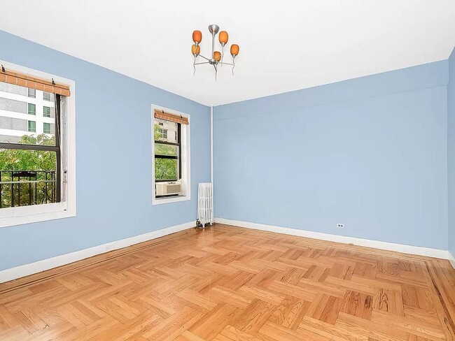 Building Photo - 3400 Wayne Ave