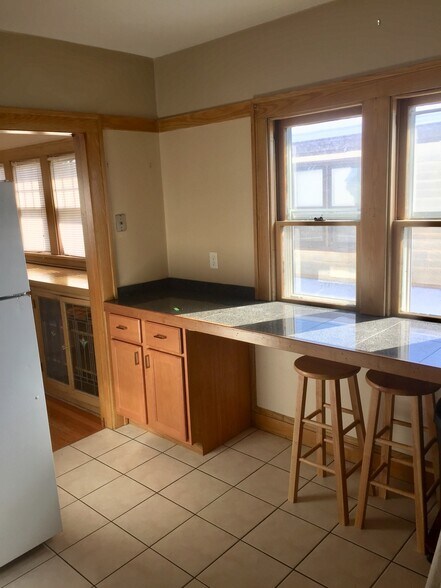 Building Photo - 2525 N 68th St