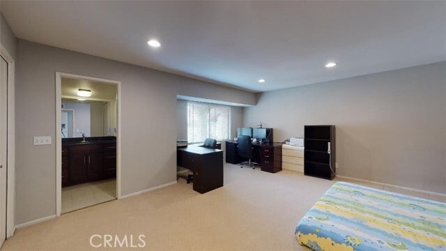 Building Photo - 504 W Huntington Dr