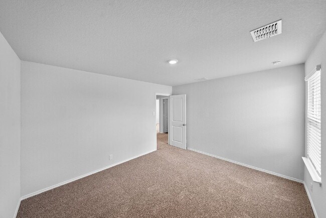 Building Photo - RESORT STYLE AMENITIES!! Multiple Pools. Lazy River. Splash Pad and Water Slides. Fitness Center....