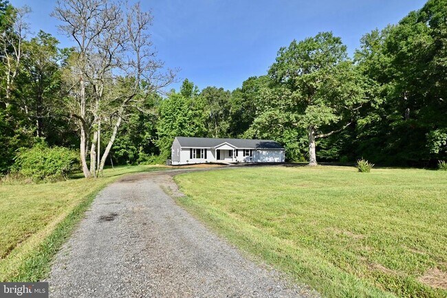 Building Photo - 7100 N Roxbury Mill Rd