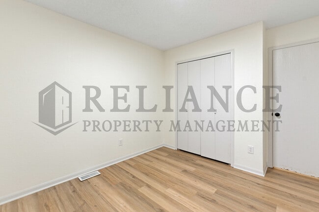 Building Photo - 1135 N Meridian Ave