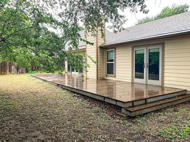 Building Photo - 11803 Hyacinth Dr