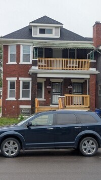 Building Photo - 1463/1465 West Euclid