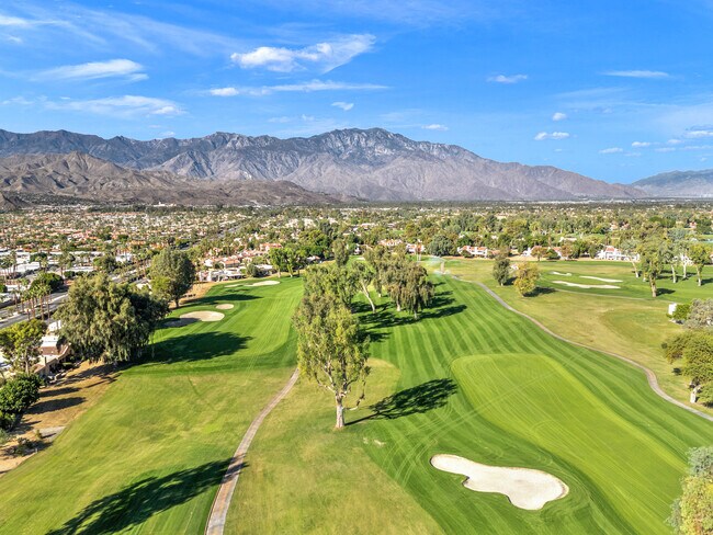 Building Photo - 17 Mission Ct