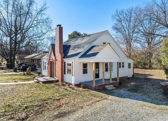 Building Photo - 607 Sykes Ave