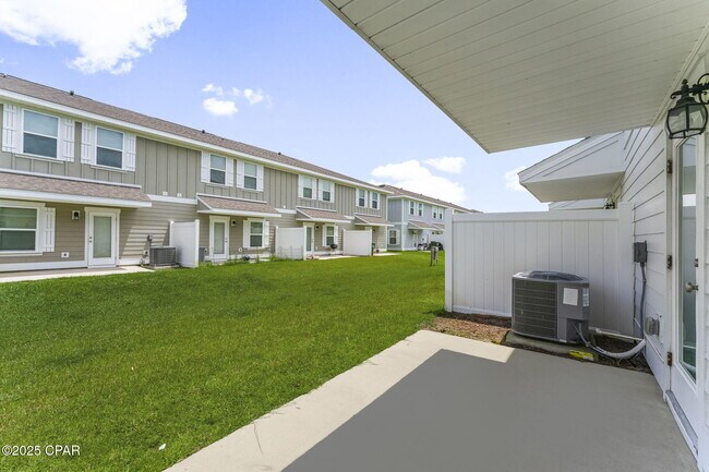 Building Photo - 1632 Caleigh Ct