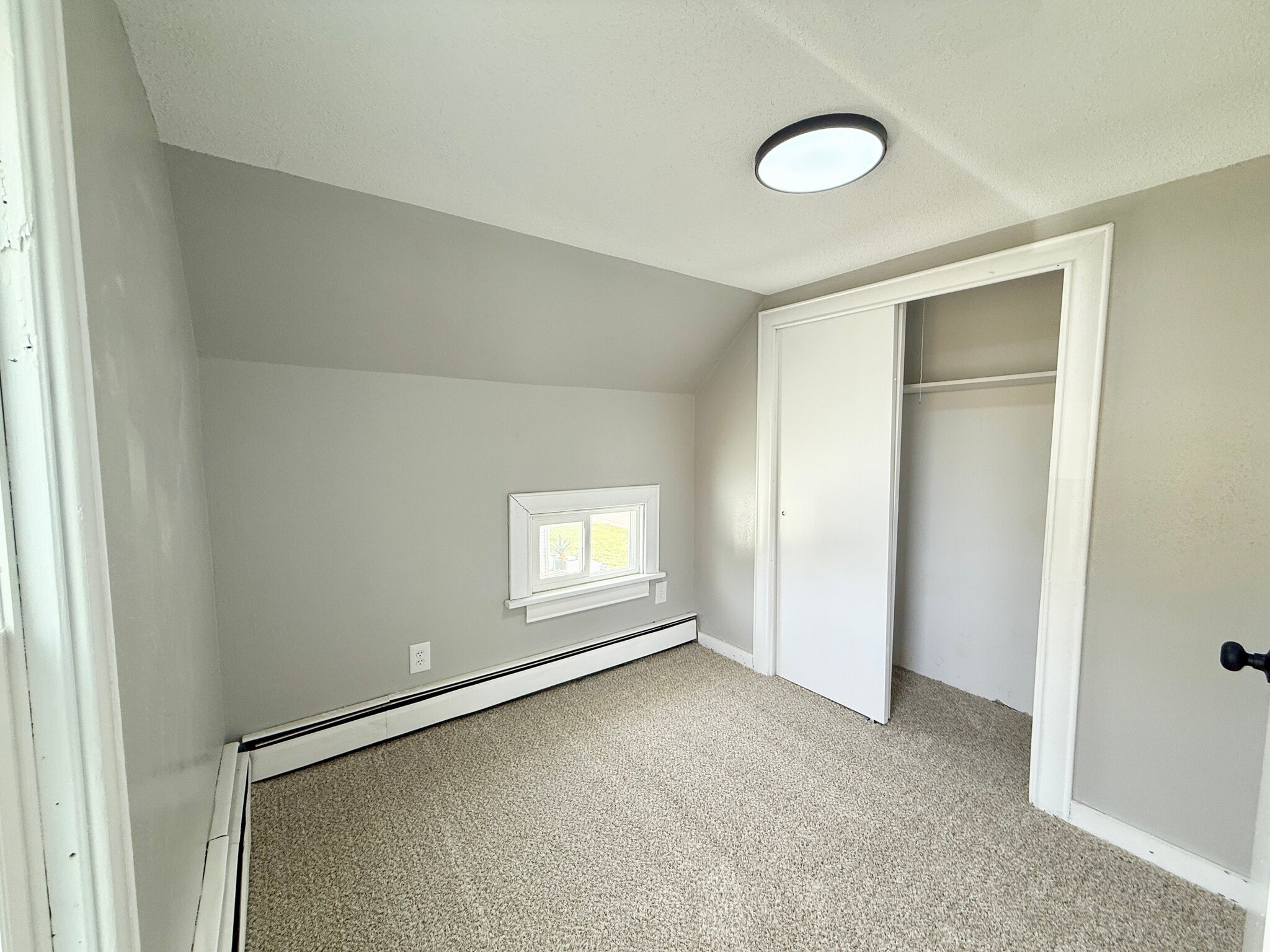 Building Photo - 1005 13th Ave