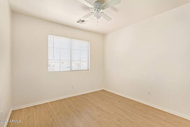 Building Photo - 11413 W Yavapai St