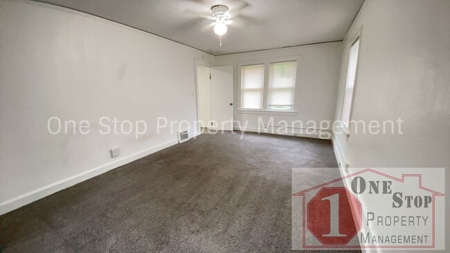 Building Photo - Gorgeous and Unique 4 Bedroom 1.5 Bathroom...