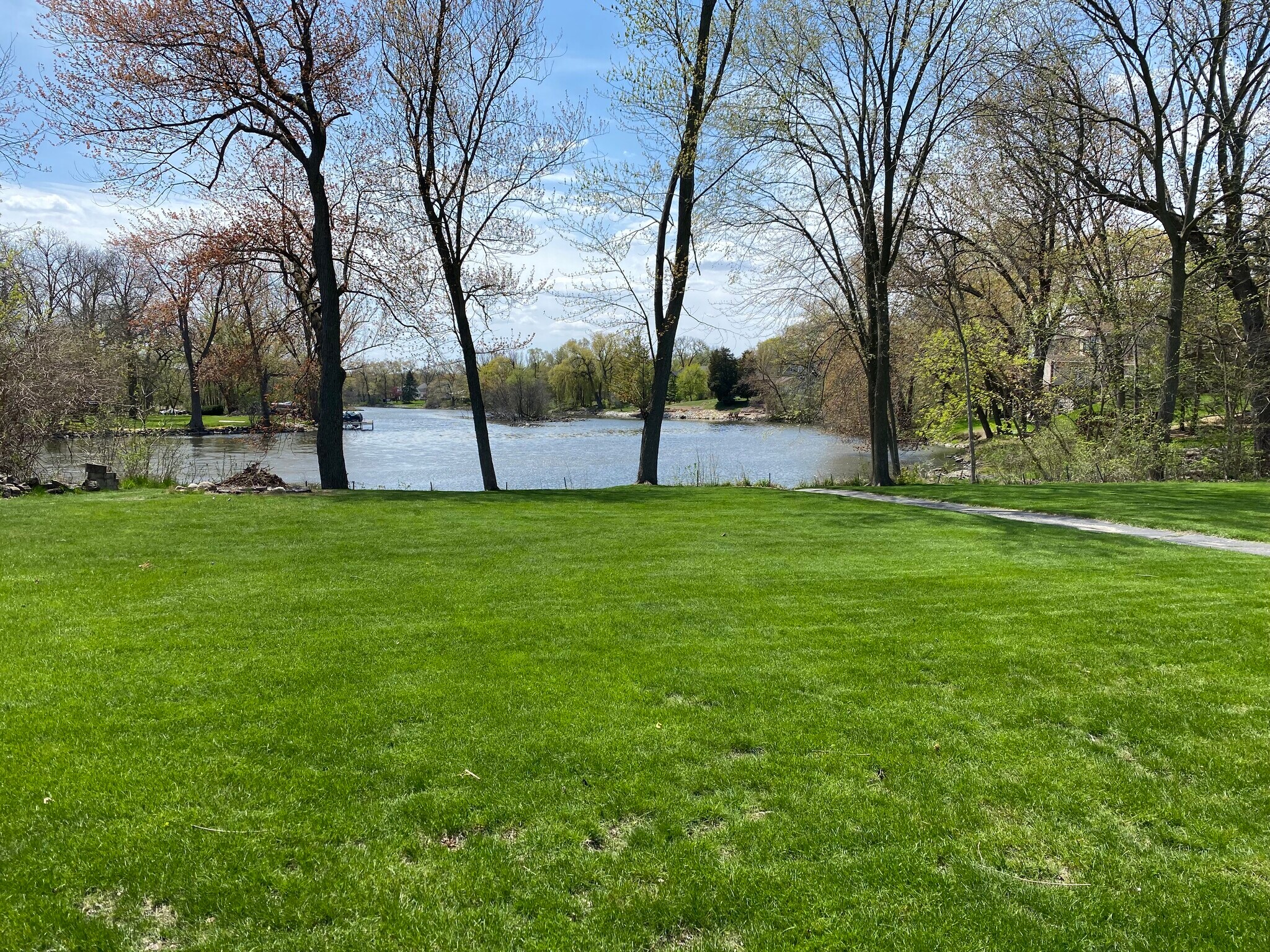 Building Photo - 214 S River St