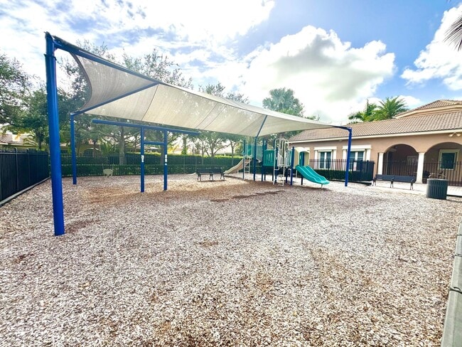 Building Photo - 195 Via Veracruz