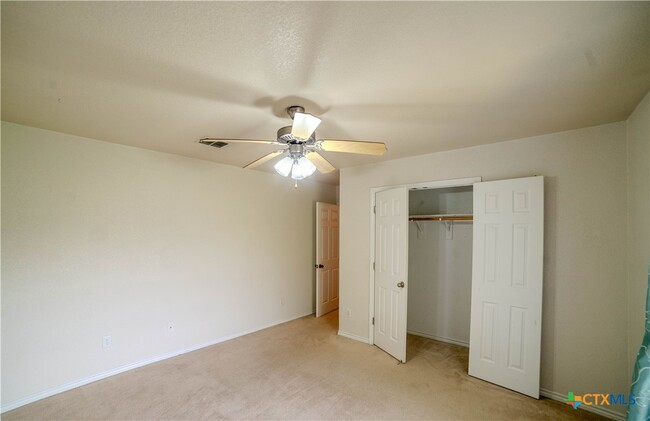 Building Photo - 511 Cowhand Dr