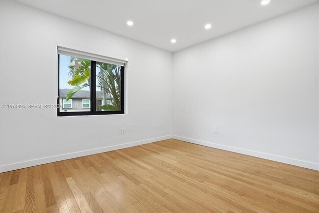 Building Photo - 11959 SW 122nd Ct