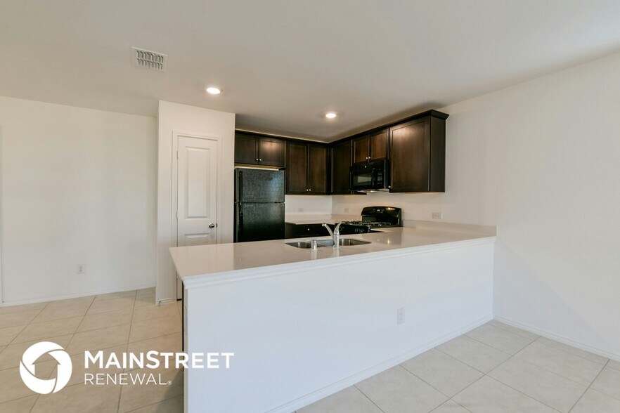 Building Photo - 340 Dry Cyn Wy