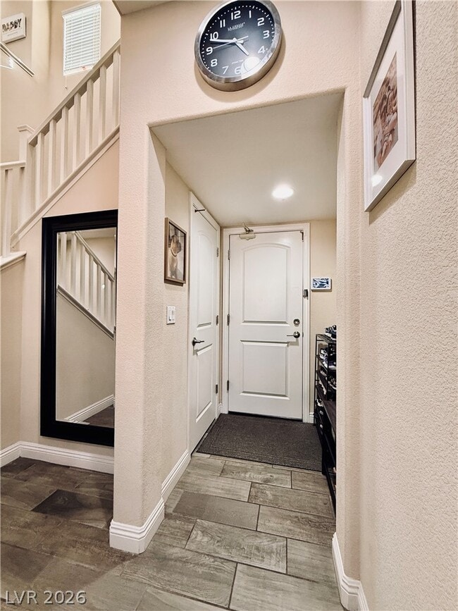 Building Photo - 6544 Claystone Creek Ct