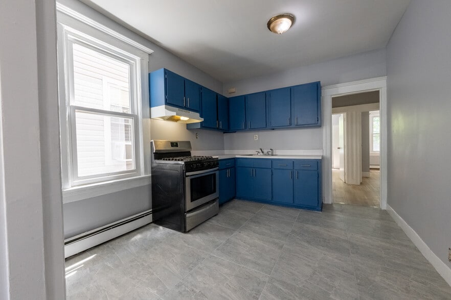 Building Photo - 229 Bidwell Ave