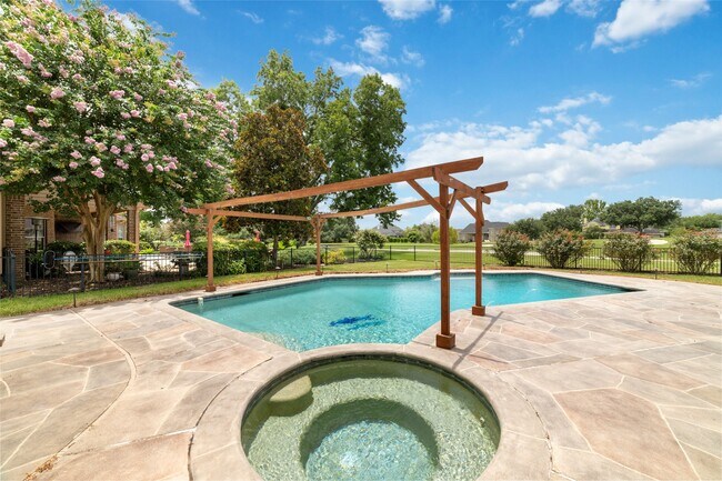 Building Photo - 32610 Whitburn Trail