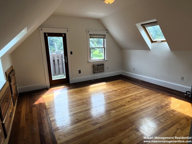 Building Photo - Rustic Apartment w. Fireplace, Fire Pit Ar...