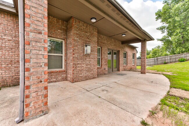 Building Photo - 2901 San Juan Trails